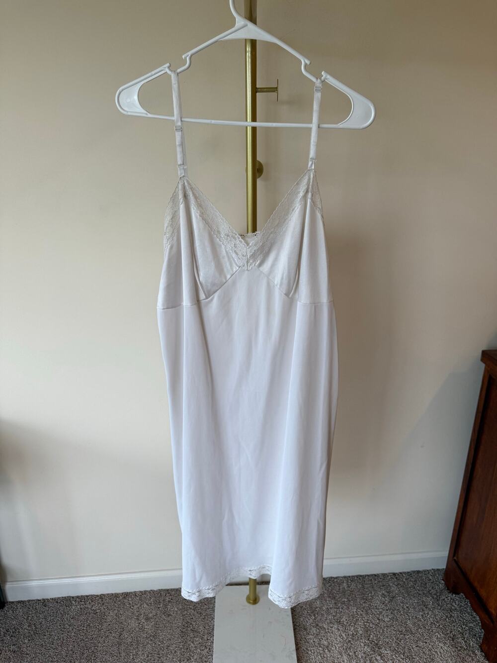 Vanity Fair Slip Dress Womens 42 White Stretch Lace Trim V Neck Adjustable Strap